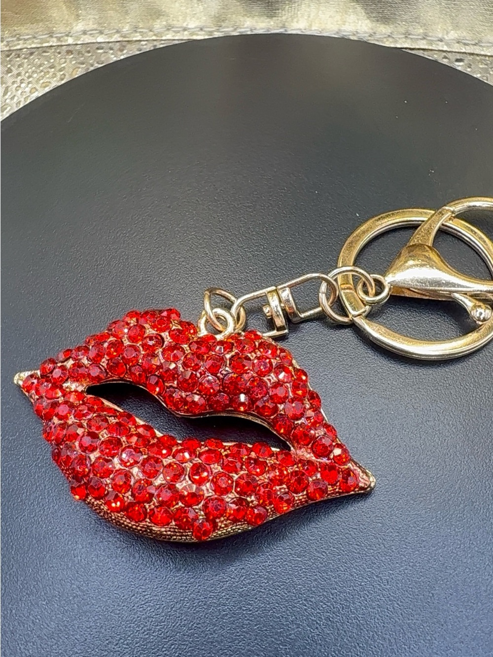 Red Crystal Lip Keychain Charm - Fashion Women's Accessory